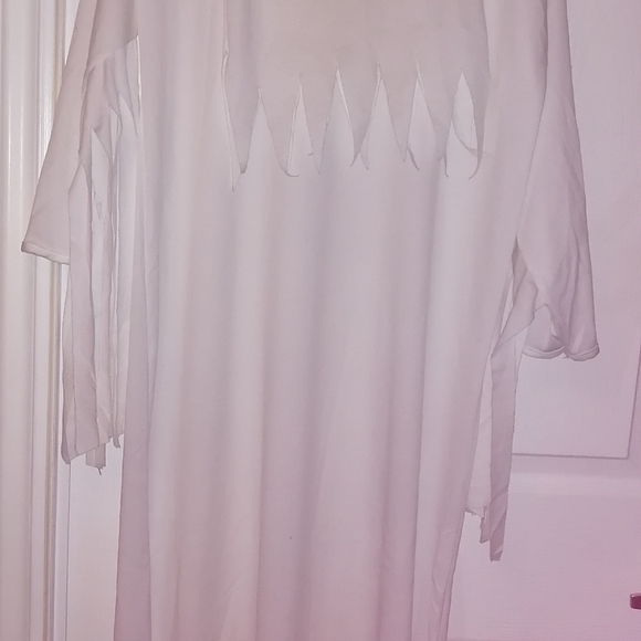 Halloween costume  10-12 yrs - Picture 4 of 5